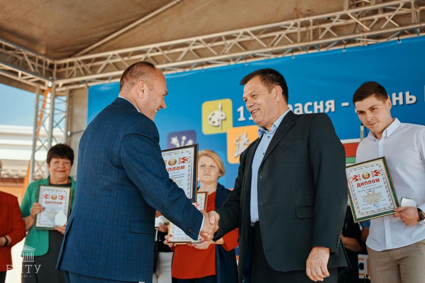 БНТУ стал победителем городского смотра-конкурса «Лучшая скамейка Советского района – 2021»